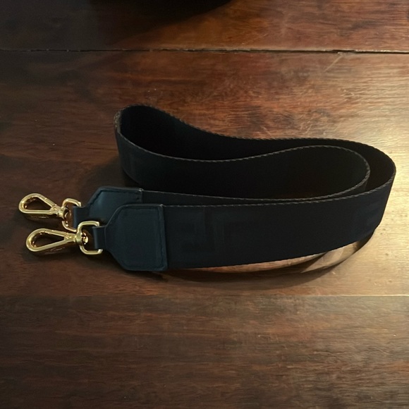 VERSACE Medusa Palazzo Nylon Bucket Bag Plum - Picture 14 of 15